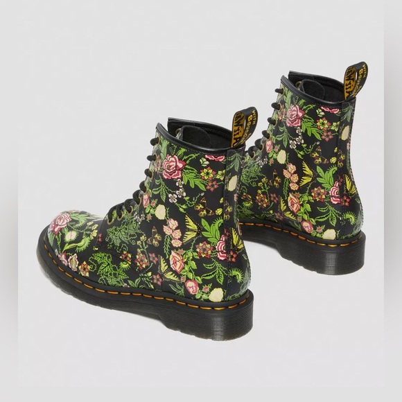 NEW Dr. Martens Women's 1460 Bloom Leather 8 Eye Boots, Black, Size 7 - Picture 6 of 9